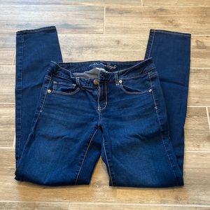 American Eagle Skinny Style Jeans. Size 10 long